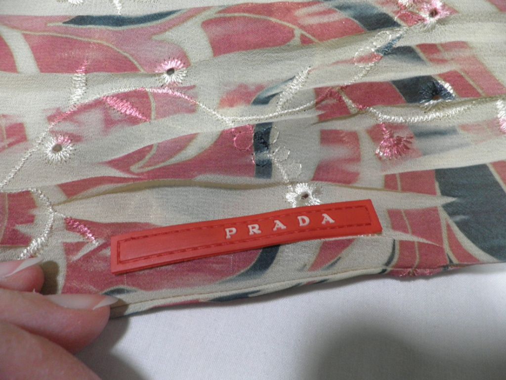 Prada Tag