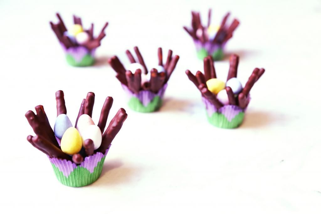 Chocolate-pretzel-easter-nests-mini-eggs-glutenfree.jpg