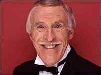 http://i1217.photobucket.com/albums/dd396/bruce1556/bruce_forsythe_203_203x152.jpg