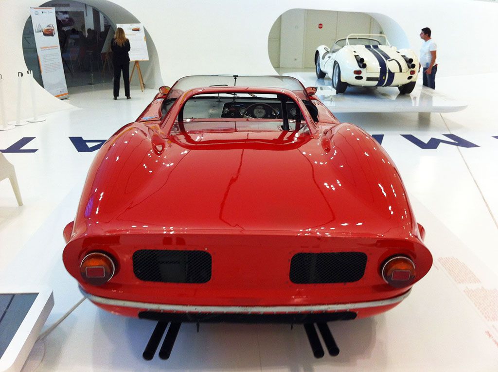 Ferrari-330P-arriere-Ferrarista.jpg
