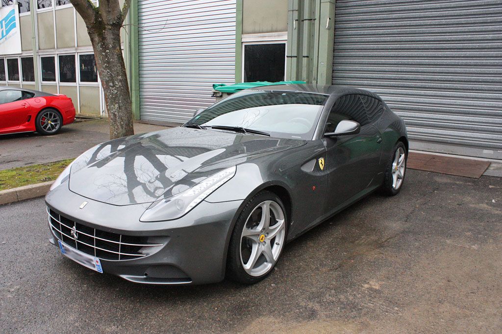 Ferrari-FF_zps961af187.jpg