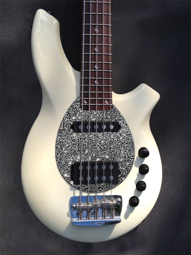 MusicManBongo5SHwithBlackSilverBeadedSparklePickguard.jpg