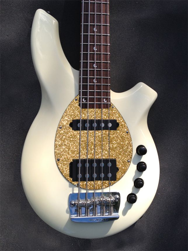 MusicManBongo5SHwithGoldSparklePickguard.jpg