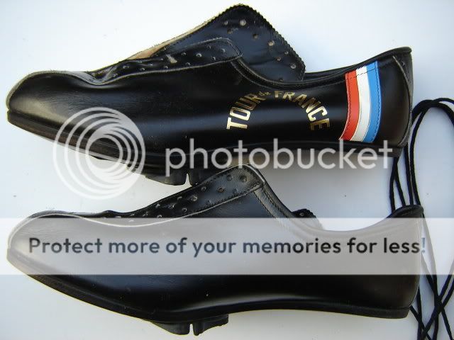 TOUR DE FRANCE VINTAGE LEATHER BICYCLE SHOES S 41 NIB  